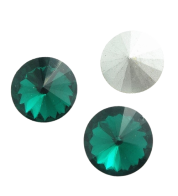 Emerald_wholesale-a-lot-crystal-glass-rivoli-loo_variants-10-removebg-preview.png